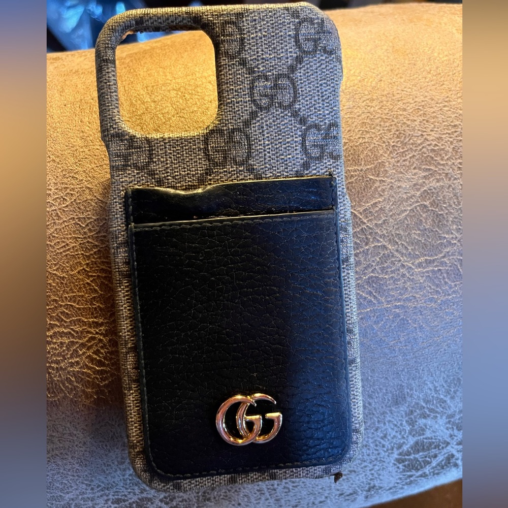 COPY - 💯 Authentic Gucci iPhone 12 Pro case.